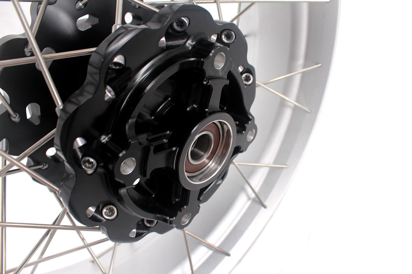 VMX 18" & 17" Tubeless Alloy Spoke Wheels For Triumph Bonneville T120/T100 2021-2024