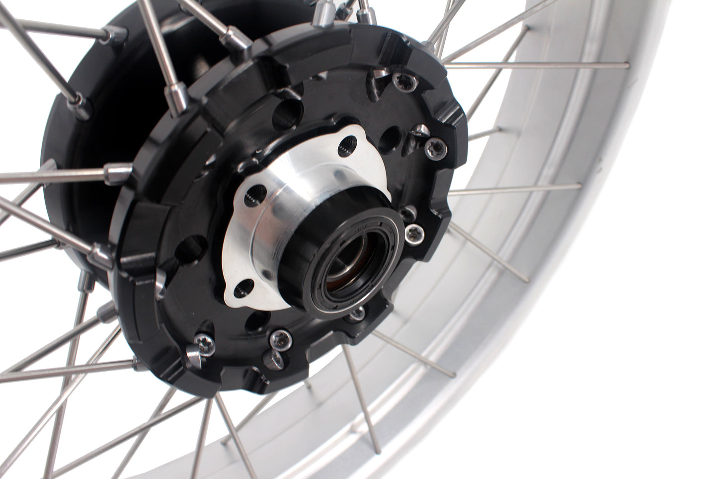 VMX 18" & 17" Tubeless Alloy Spoke Wheels For Triumph Bonneville T120/T100 2021-2024