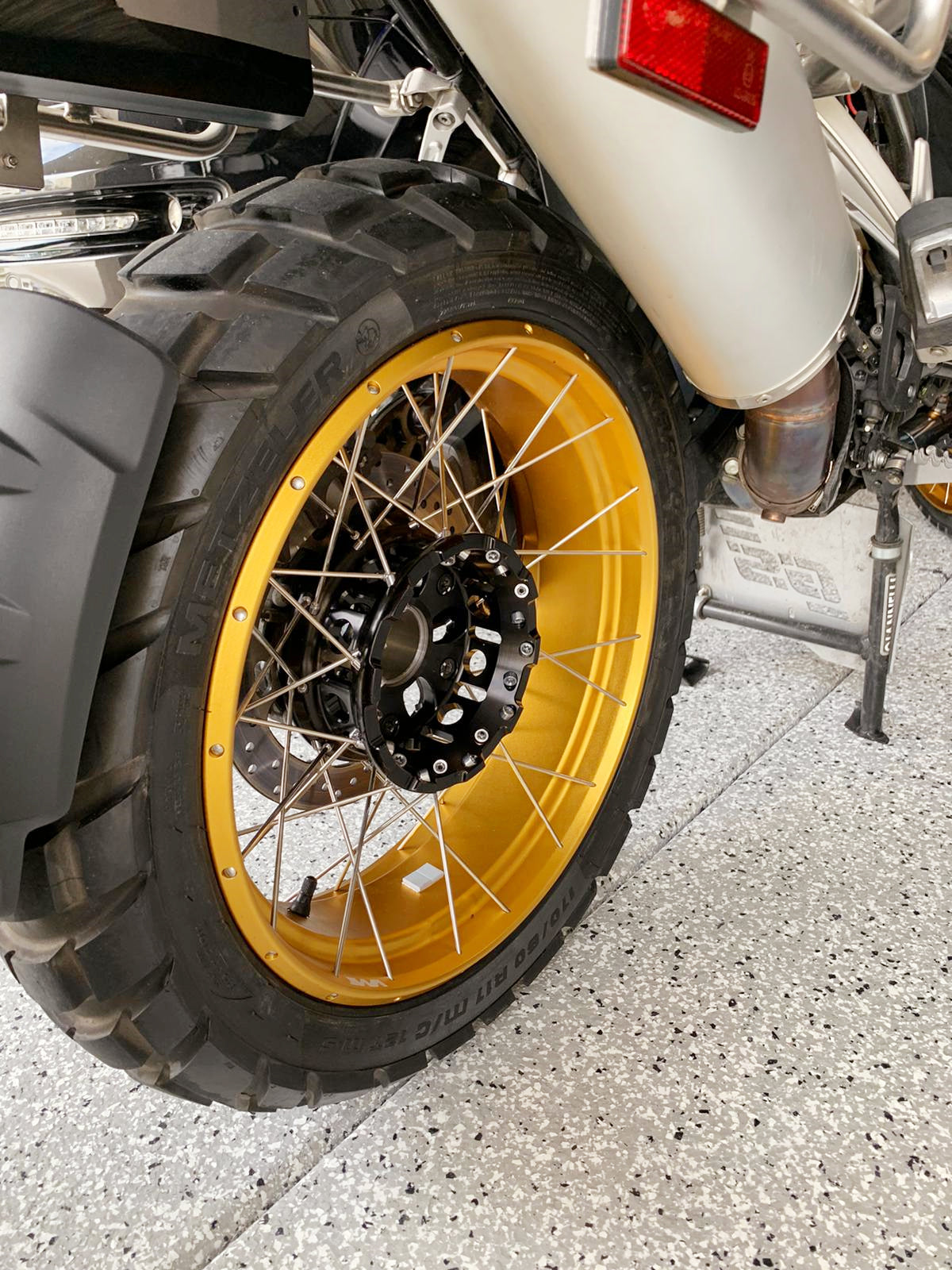 US Pre-order VMX 19" 17" Tubeless Wheels For BMW R1200GS R1200GS Adventure 2013-2020 Black Hub & Gold Rim
